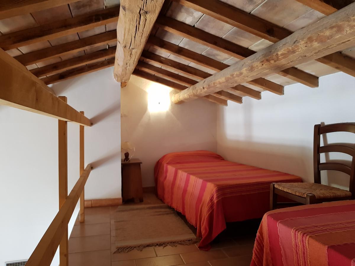 Agriturismo Bio Le 4 Stagioni Porrona Exterior foto